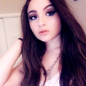 Meet your Posher, Katelynn